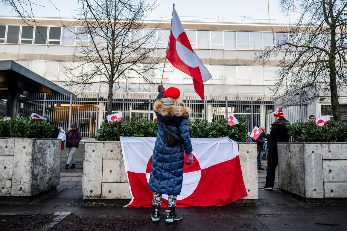 clashreport's tweet image. Here's the list of European troops deployed/to be deployed in Greenland.

France — ~15 personnel 🇫🇷
Germany — ~13 personnel 🇩🇪
Norway — 2 personnel 🇳🇴
Sweden — 3 personnel 🇸🇪
United Kingdom — 1 personnel 🇬🇧
Finland — 2 personnel 🇫🇮
Netherlands — 1 personnel 🇳🇱