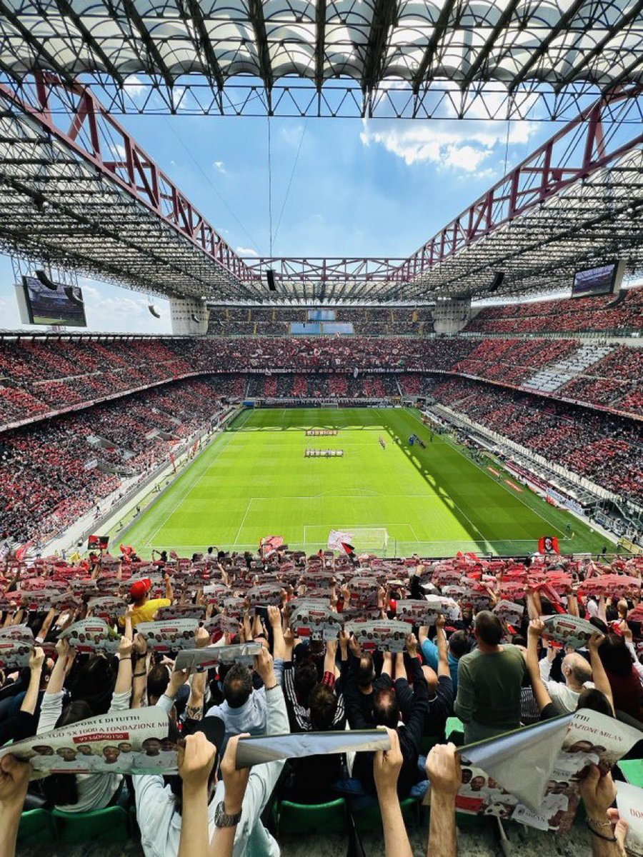 LegendOfSanSiro's tweet image. 🏟️ Stadio Giuseppe Meazza…aka home

📸 @DannyLast #ACMilan