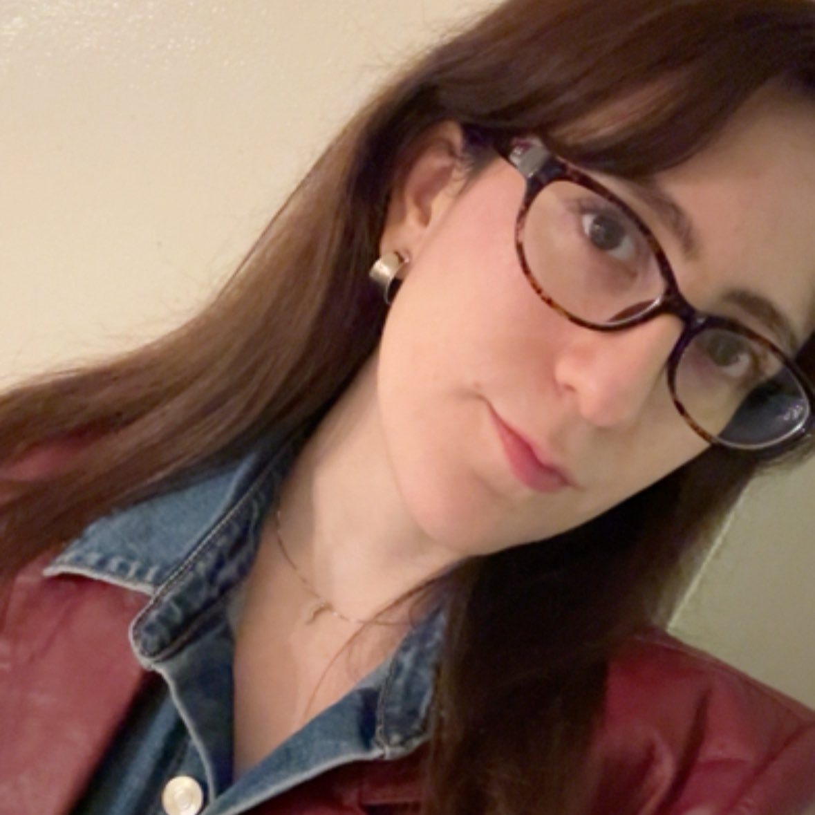 ghostsofmypasta's tweet image. me vs favorite album 💫