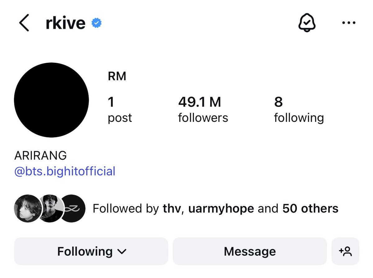_BTSMoments_'s tweet image. [📄 UPDATE] 

#RM updated his Instagram bio with upcoming BTS The 5th Album "ARIRANG"..!

(instagram.com/rkive?igsh=NjN…)