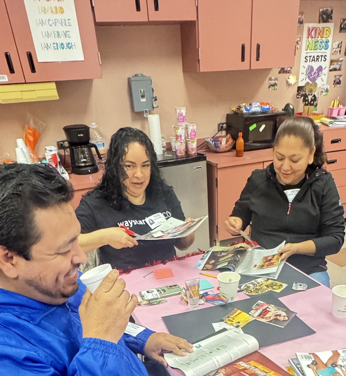 Sneed_FAME's tweet photo. Time to visualize, manifest, and create your future! Families Creating VISION BOARDS at Sneed today. https://t.co/hsVZ5umc0v