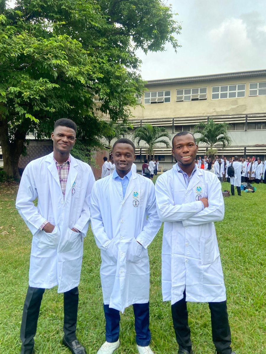 Elixir2k30's tweet photo. CLASS ELIXIR 🤍🩺
The journey begins.

#ClassElixir #WhiteCoatCeremony #unilag #MedTwitter⚕️🤍 https://t.co/qFZBXxet6P