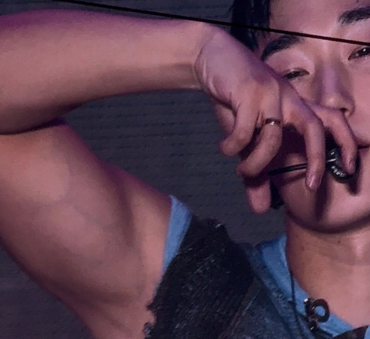 heartinsani's tweet image. dont need to ask me twice