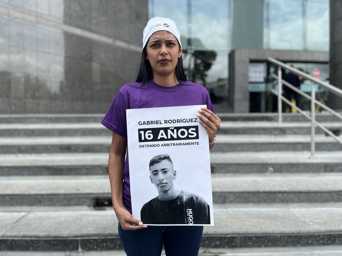 🚨 ALERTA | El poder sigue ensañándose contra niños y adolescentes detenidos por motivos políticos en Venezuela

Presionan a Samantha para que admita delitos que no cometió, mientras Gabriel (17) sigue condenado a 10 años.

Mientras la familia de Gabriel Rodríguez continúa