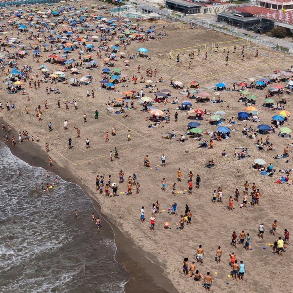 sixtocristiani's tweet image. Les propongo un sueño para Mar del Plata. Playas para la gente. No para que un concesionario dudoso te cobre $150.000 por una carpa. 
La playa es de la gente y a la gente tiene que volver.