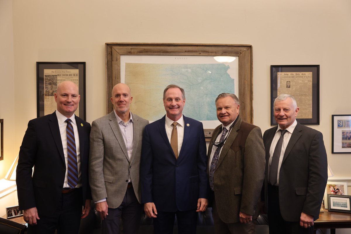 RepMann's tweet image. Year-round access to E15 means more affordable fuel options for drivers and stronger markets for American agriculture. I had a productive conversation with Kansans from @GrowthEnergy about the path forward to making year-round E15 a reality. I am also proud to cosponsor H.R.…