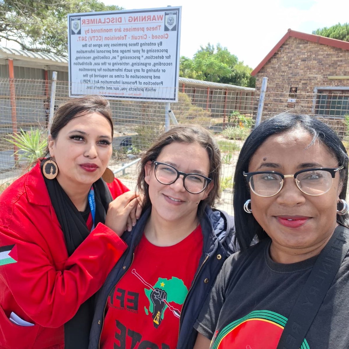 CassiemAishah's tweet image. Dear EFF

“It’s always been you…” 🎶🎼🎶

With love ❤️