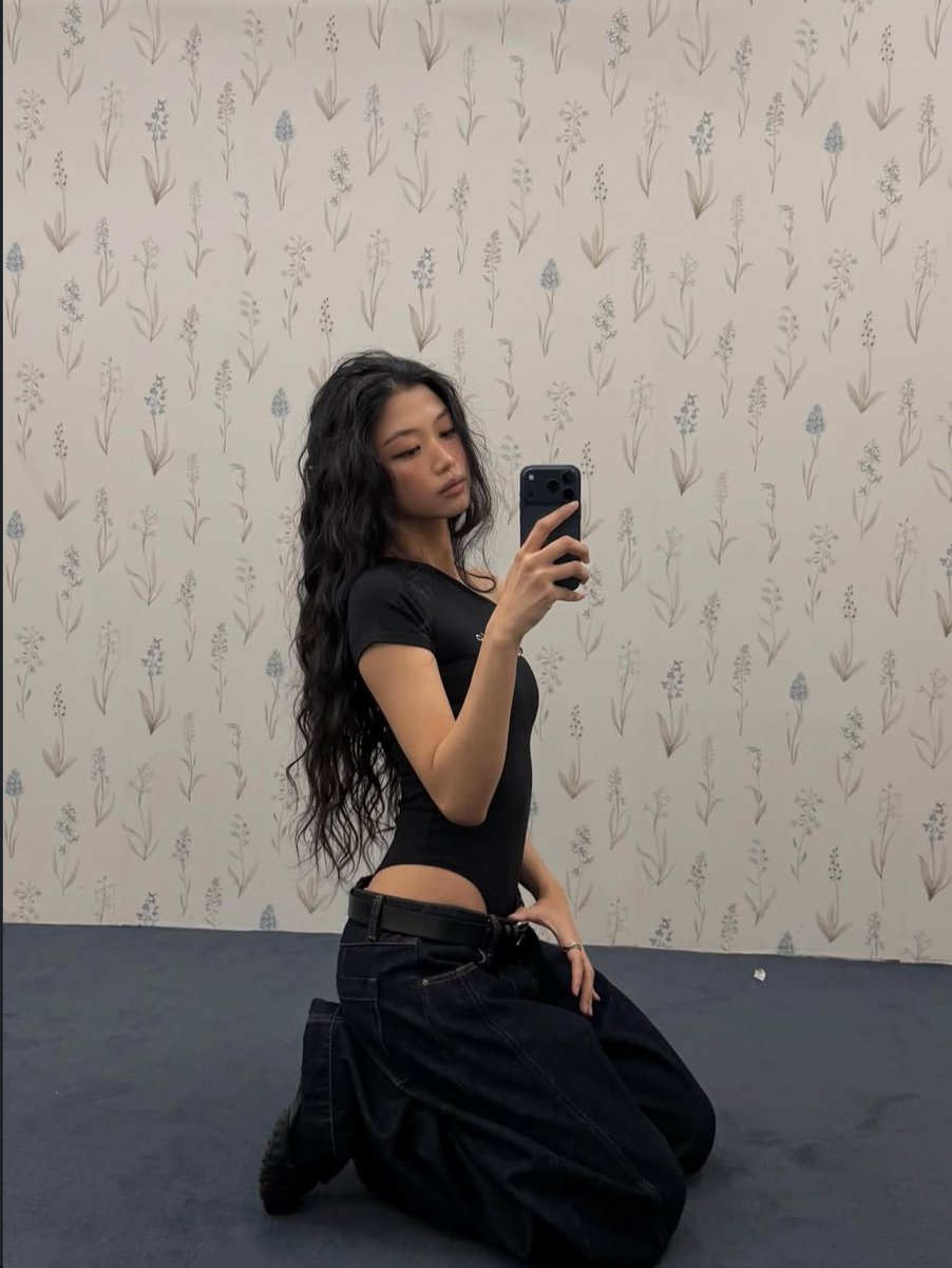 ricciaria's tweet image. open.spotify.com/track/48vIfHaK…