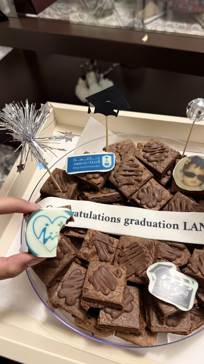 لنـا tweet media