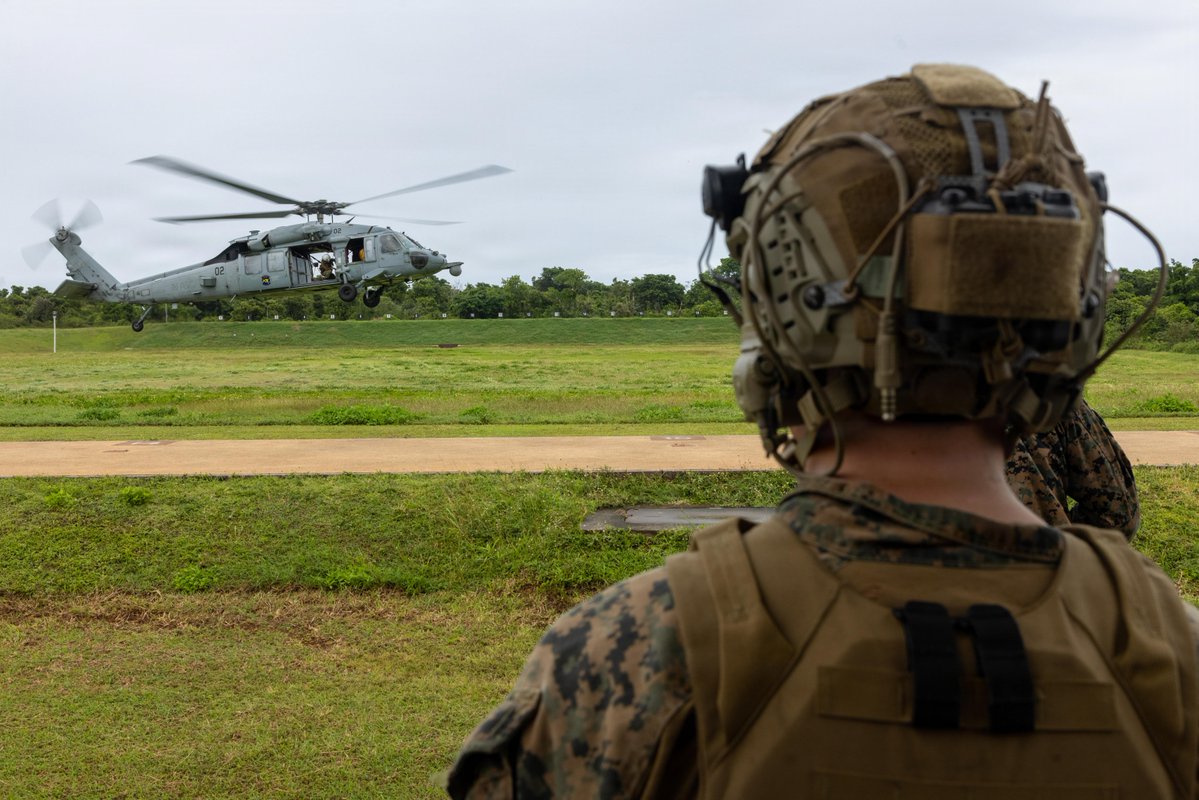 USMC's tweet image. #Marines with @31stMeu take part in aerial sniper training at Marine Corps Base Camp Blaz, Guam. 

Marines utilized the range to maintain readiness and lethality among the MEU and reconnaissance force. 

#USMC #SemperFidelis #Training