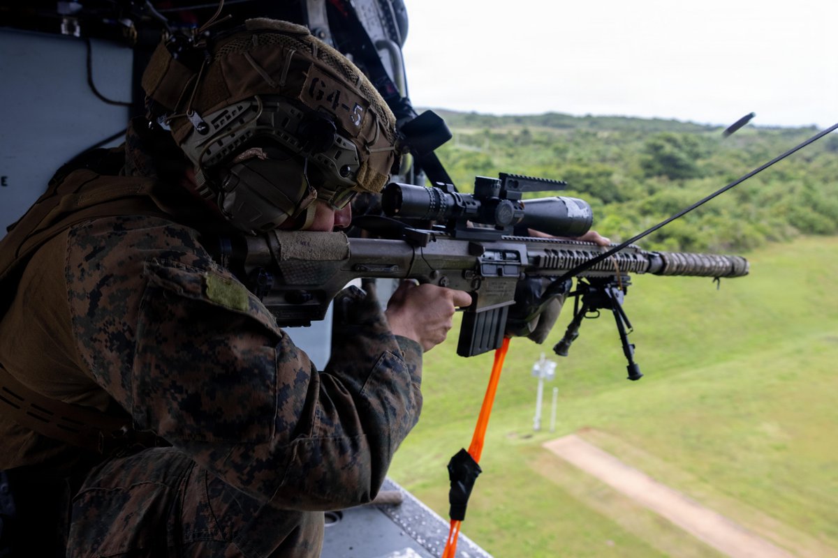 USMC's tweet image. #Marines with @31stMeu take part in aerial sniper training at Marine Corps Base Camp Blaz, Guam. 

Marines utilized the range to maintain readiness and lethality among the MEU and reconnaissance force. 

#USMC #SemperFidelis #Training