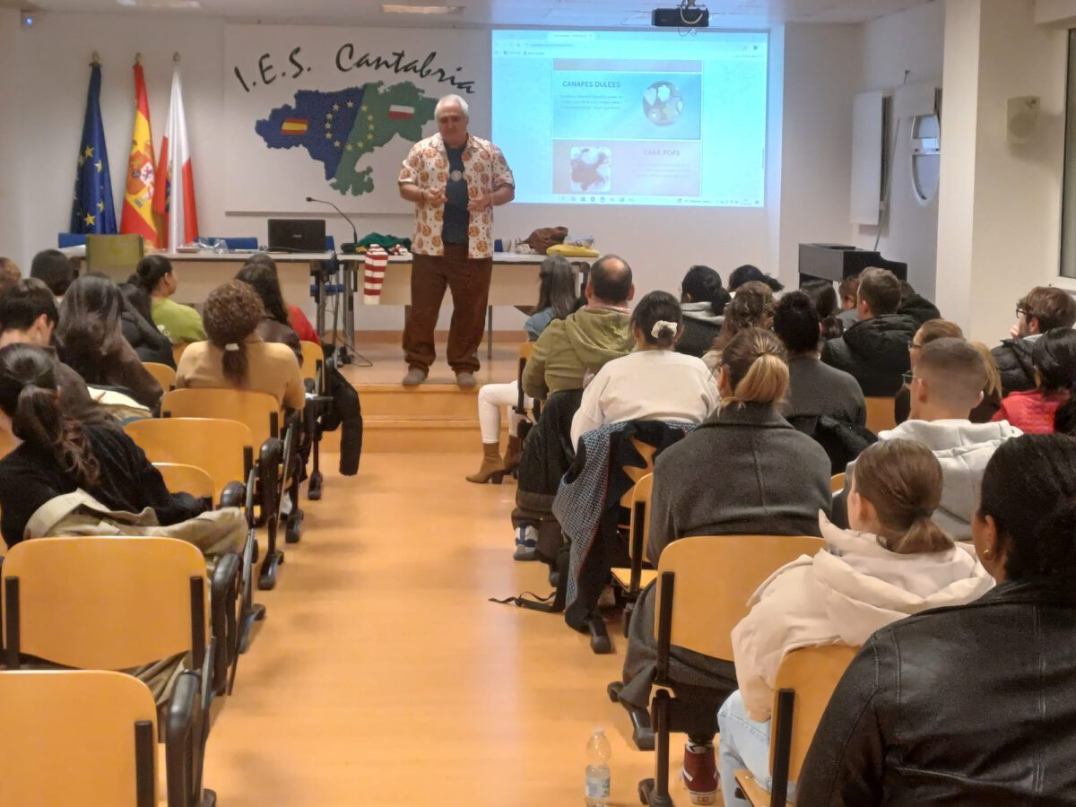 Sesión de emprendimiento real, dirigida al alumnado de ciclos formativos vespertinos en el <a href="/IES_Cantabria/">IES Cantabria</a> .

iescantabria.es/ies-cantabria/…