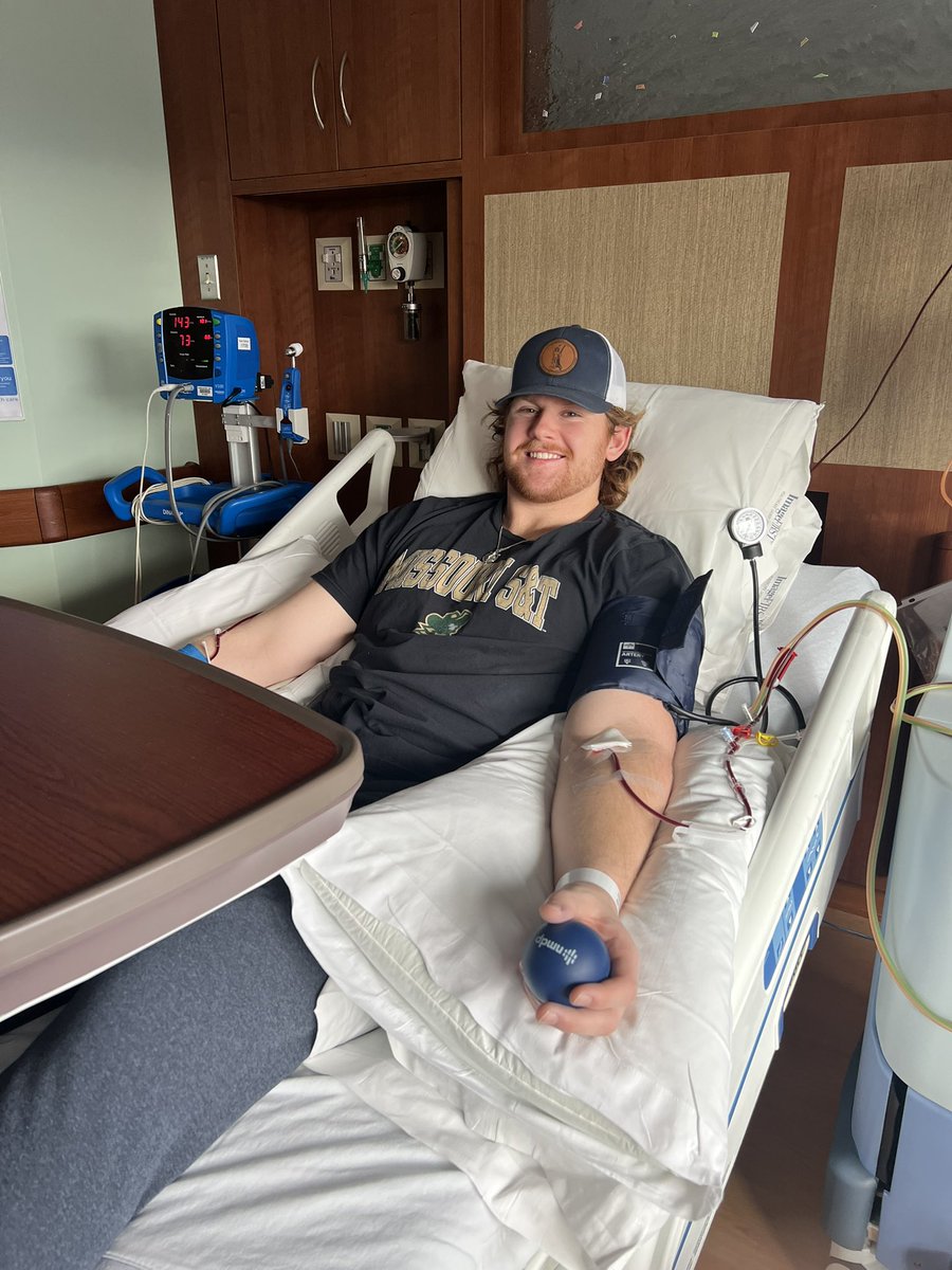 Lori Mahoney tweet media