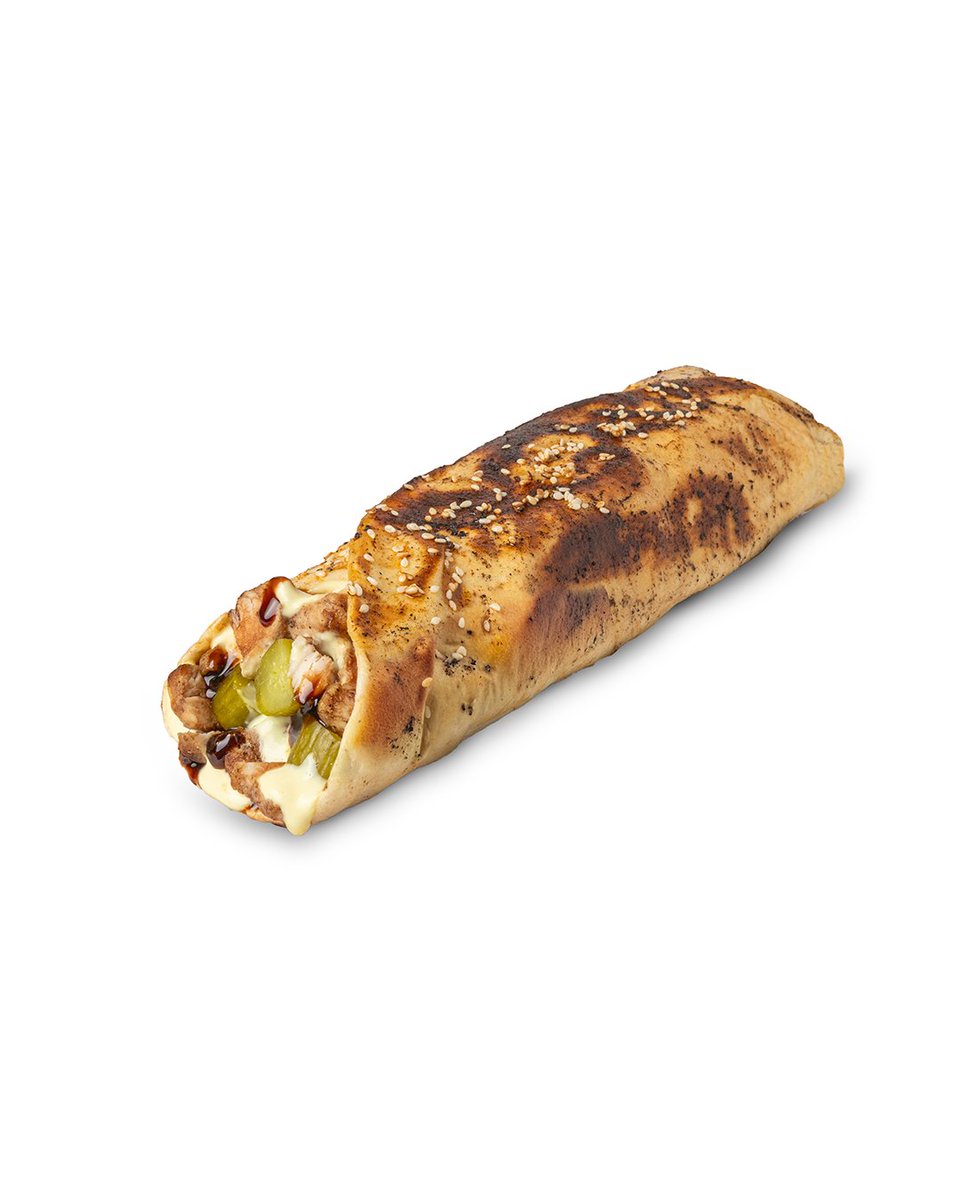 shelbyscanada's tweet image. Za Crisby Tawook Shawarma - layer by layer, taste and feel za crunch of za bita with za juicy shicken🥸🌯🔥