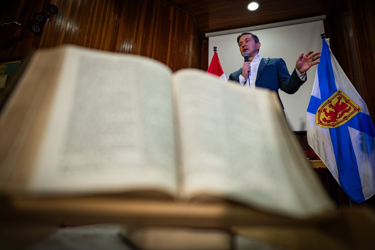 PierrePoilievre's tweet image. "I am a Canadian, a free Canadian, free to speak without fear, free to worship God in my own way." 

These fundamental Canadian values immortalized by John Diefenbaker are under threat as the Liberal government seeks to criminalize Bible verses and other religious texts through…