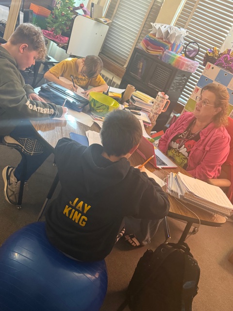 CentralRivers's tweet image. Strong literacy starts with strong partnerships! We’re proud to work with East Marshall MS to support teachers &amp;amp; boost reading for students who need it most – through real classroom modeling, coaching &amp;amp; proven practices. 👏 #CRAEA #iaedchat
Register today: bit.ly/4aKuy3V