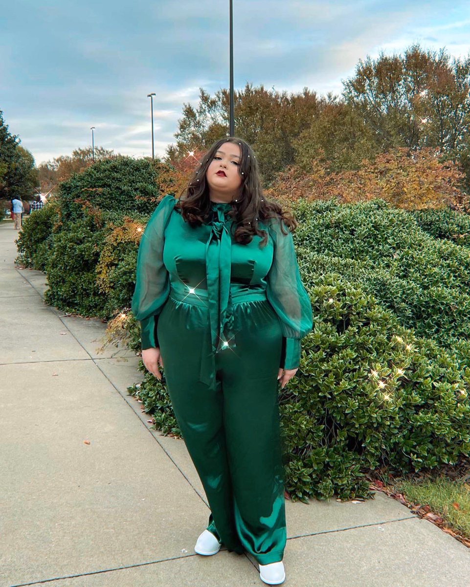 sshortcakerry's tweet image. harry moots pleaseeee

- i’m hannah 🍓 
- 24 y/o from texas 🤠 
- i loveee harry, conan, chappell, ateez, taylor, and many many more 
- fav harry songs: love of my life, canyon moon, satellite, esny, &amp;amp;&amp;amp;&amp;amp; only angel
- saw harry 32 times 🫣

id love 2 be oomfs ♥️♥️