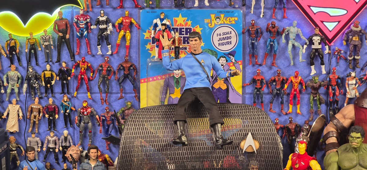 Can this Spock action figure get more live viewers on YouTube than Star Trek: Starfleet Academy?
We have to beat 1300

Link below