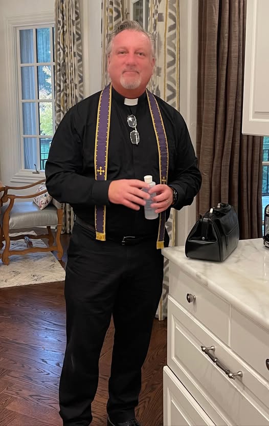 Fr. Daniel Reehil: From Wall Street Banker to Catholic Priest and Exorcist
Fr. Daniel Reehil was once a successful banker thriving in the high-stakes world of Wall Street finance. He enjoyed the luxuries of a prosperous career—working for companies like American Express and