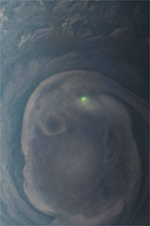 🚨: A flashing green light or lightning was captured on Jupiter by the Juno spacecraft.