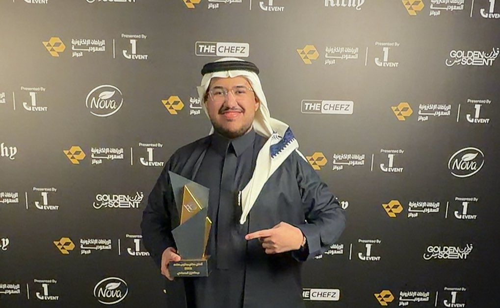 فزت بأفضل صانع محتوى صاعد بالسعودية 🇸🇦🌟

الحمدلله، اعظم شعور انك تفرّح أهلك واللي يحبونك بشيء تعبت عليه طول السنة، قرار جريء اني اتوسع من اوفرواتش فقط الى جميع الالعاب والبطولات والايفنتات 🙏🏼

سعيد جداً باللي سويته في 2025 واوعدكم بالأفضل بالقادم،، شاكر لكم جميعاً ❤️❤️