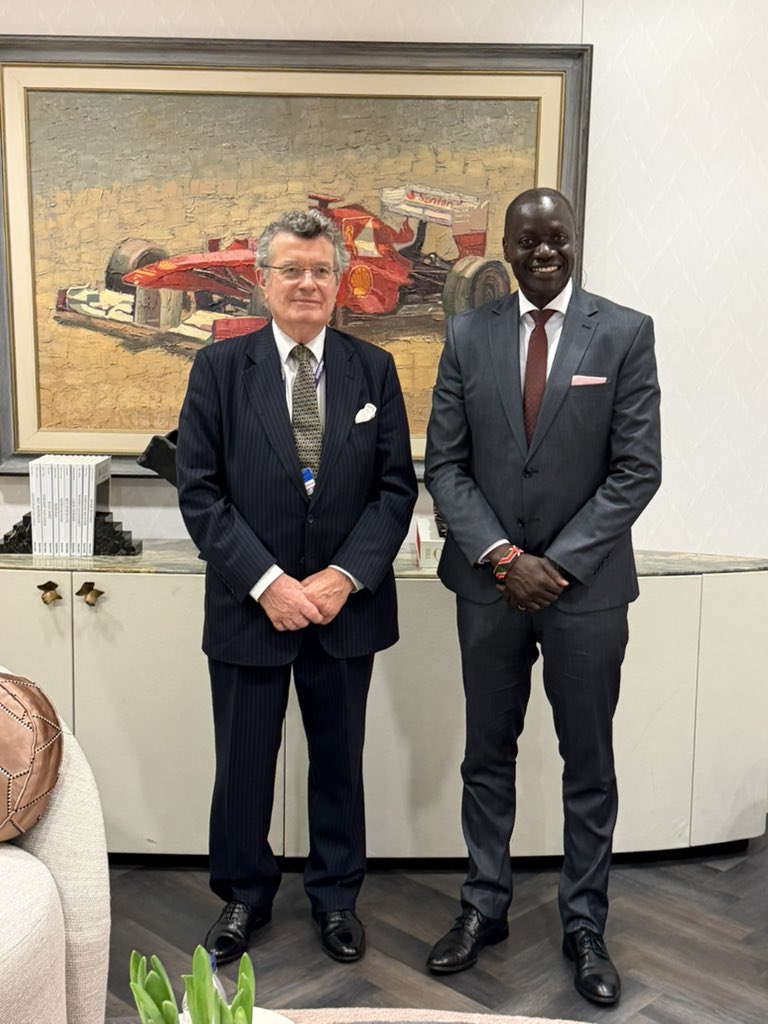 MMakoloo's tweet photo. Hello, London! 🇬🇧🇰🇪

I have been in this city many times before, but today felt different.

As Kenya Airways flight KQ 100, under the command of Capt. Murithi Nyaga, gently touched down at London Heathrow, I was filled with a profound sense of pride—arriving aboard our national carrier, carrying with it the very best of Kenya 🇰🇪. From fresh flowers and vegetables to tea and coffee, the aircraft delivered a rich cargo that speaks to Kenya’s excellence and global contribution. I was equally inspired by the outstanding service delivered by the Kenya Airways crew.

Beyond the journey itself, I felt the excitement in anticipating the #partnerships we will strengthen and forge—with the United Kingdom 🇬🇧, the Kenyan diaspora, and friends of Kenya. And, admittedly, a deep sense of responsibility as I reflected on the opportunity God has given us to serve and further strengthen our bilateral relations. 

What a fitting start it has been. I was warmly welcomed by colleagues from the Kenya High Commission in London—including the Charge d’Affaires Ali Mambo, Deputy Head of Mission Amb. Warui, and First Counsellor Fidel Ongute—together with the Special Representative of the UK Secretary of State for Foreign, Commonwealth and Development Affairs, Mr. Nicholas Jarrold.

I truly feel at home! 

@SingoeiAKorir @roselinenjogu @MusaliaMudavadi @ForeignOfficeKE @Diaspora_KE @KenyaAirways @MakeItKenya @InvestmentKenya @JohnMwendwaOGW