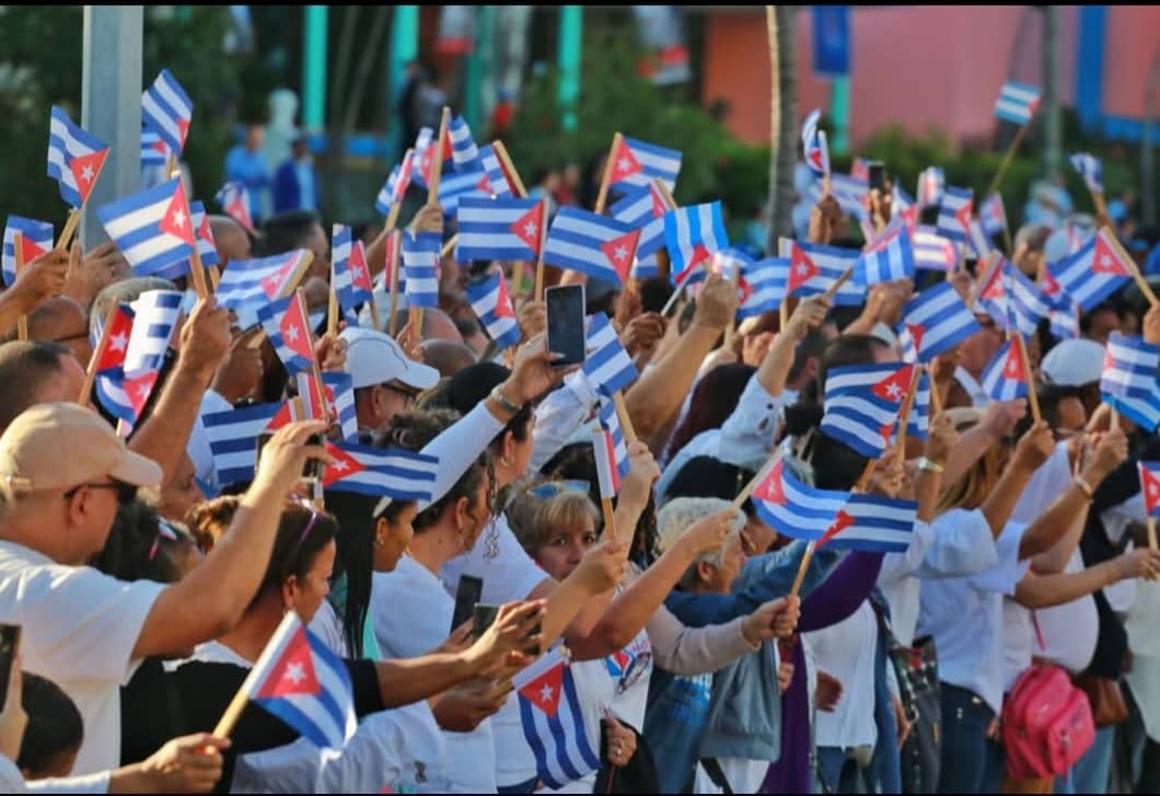 AlimportA's tweet image. Homenaje del pueblo habanero en nombre del pueblo de #Cuba a nuestros conpatriotas caídos, #HonoryGloria #CubaHonra @AlimportA