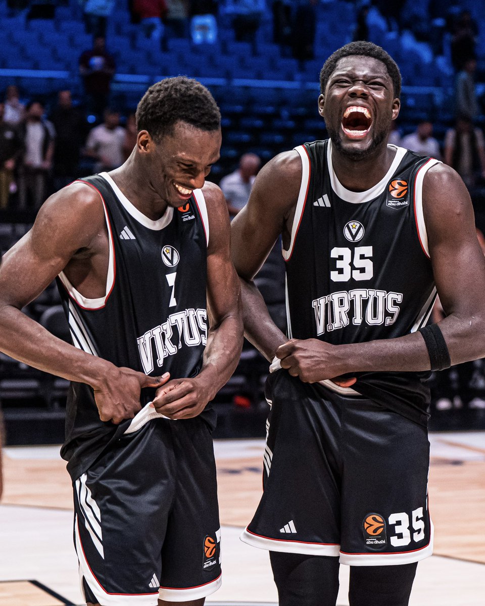 VirtusBo's tweet photo. Check the pockets 🔍 https://t.co/NsraJjrwIS
