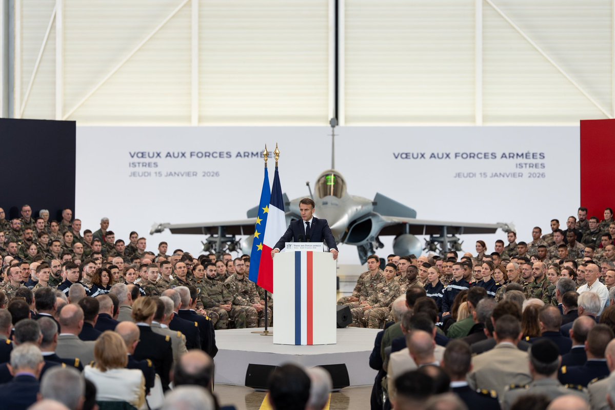 J'ai confiance en vous et je veux vous redire ma fierté d'être là, face à vous, et de l'engagement qui est le vôtre, qui tient nos armées chaque jour. C'est aussi la dette de la Nation à votre endroit.

Vive la République et vive la France.