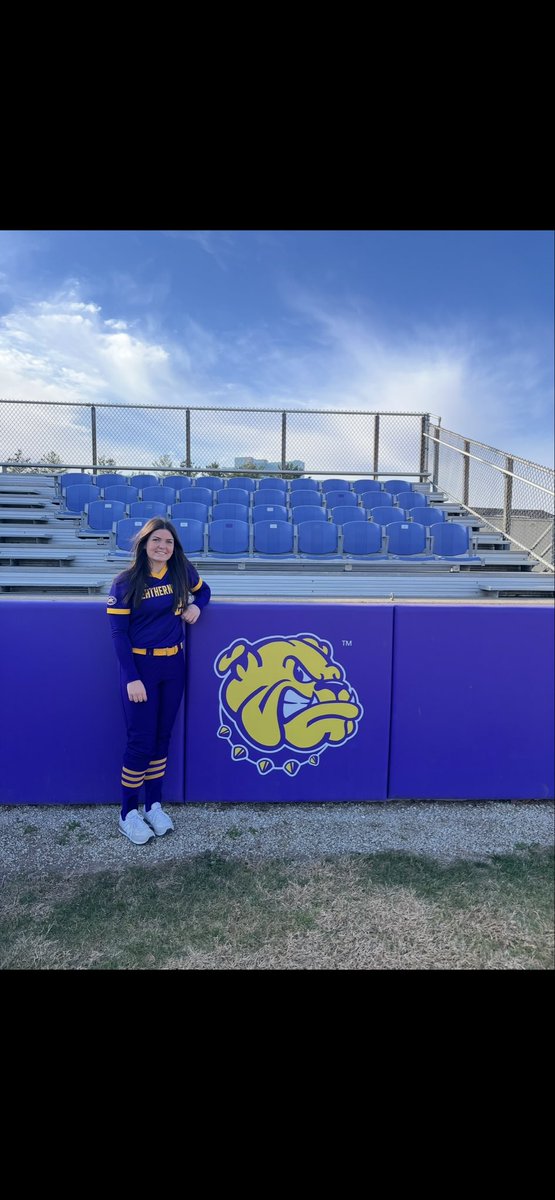 LkHarbison77's tweet image. Very grateful to be able to announce my commitment to Western Illinois University!! So excited to be a leatherneck!! 💛💜 #committed 
@agoler35 @TheRealChopkins