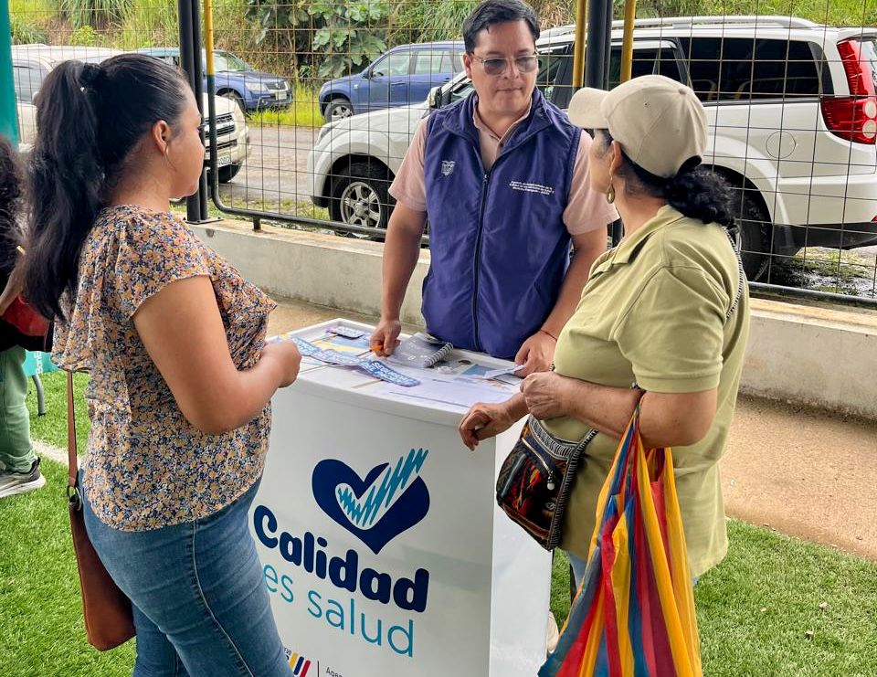 Acess_Ec's tweet photo. #Napo | 📍 Participamos en la Brigada Social por #ElNuevoEcuador en la parroquia rural de San Pablo de Ushpayacu.
A través de nuestro stand informativo 🗣️, socializamos el trabajo que ejecuta la #ACESS para garantizar la calidad de los servicios de salud 🏥⚕️.
#SomosACESS https://t.co/G9gmFDm9rt