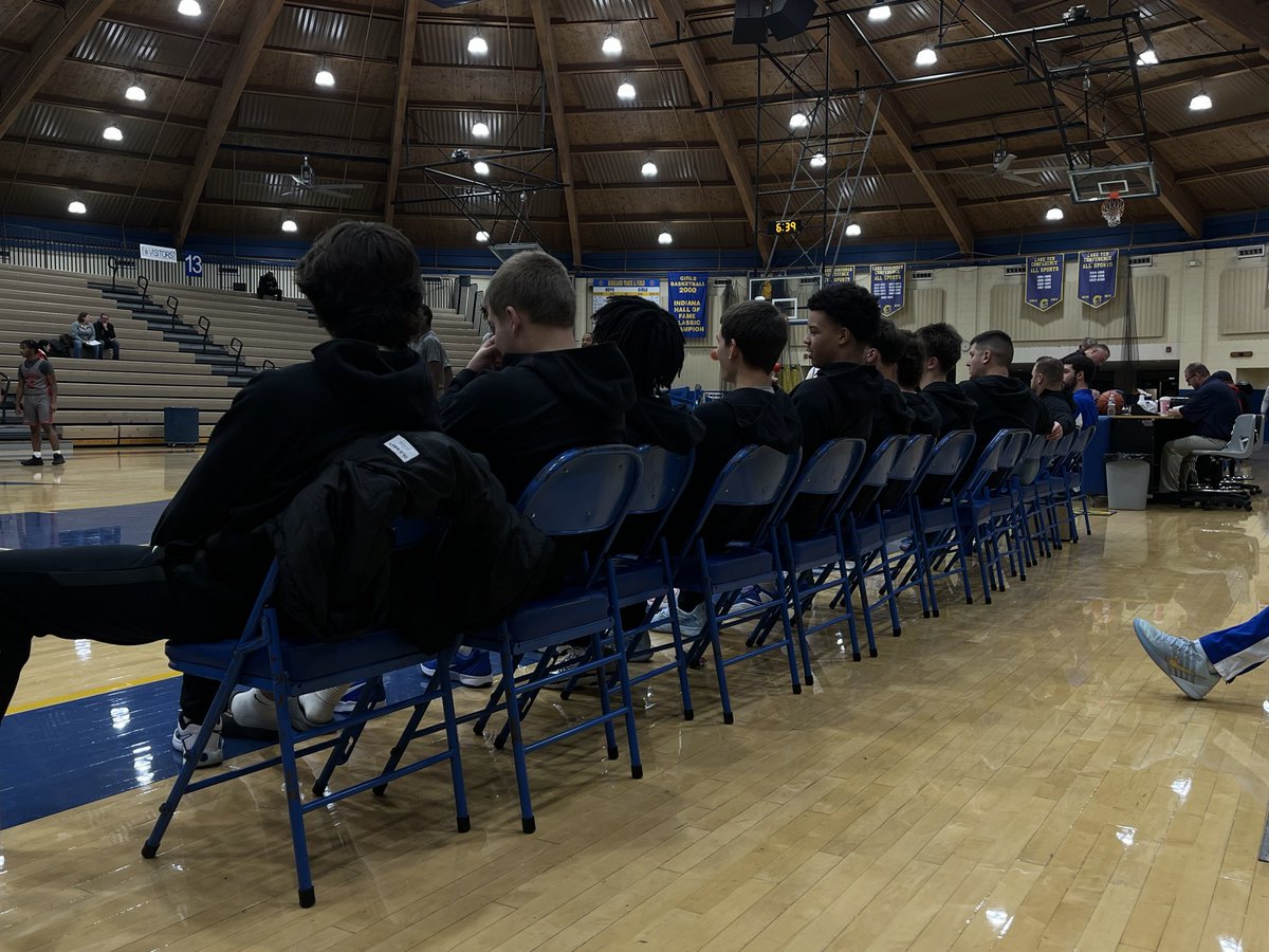 HIGHLAND HIGH SCHOOL STUDENT SECTION tweet media