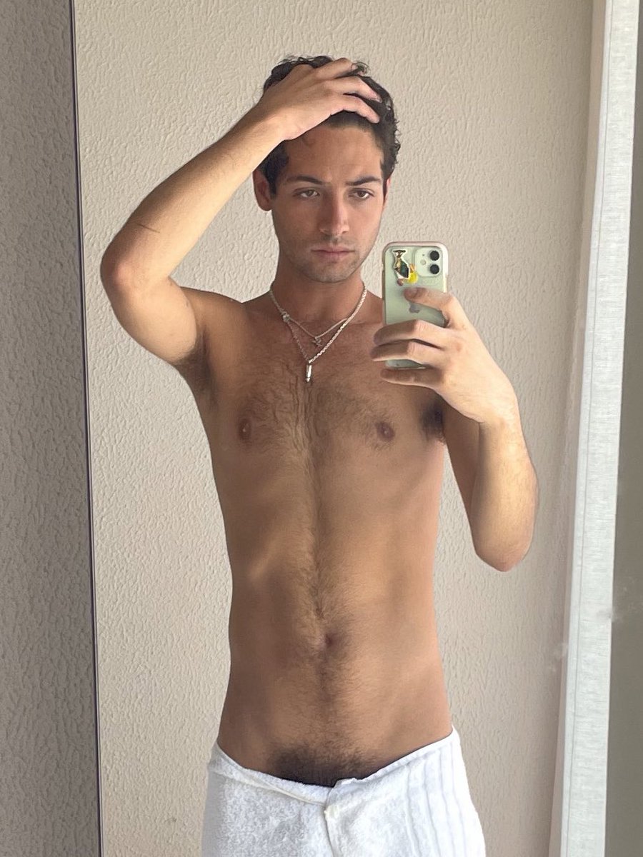 papi_laser's tweet image. 2022 full bush #gay