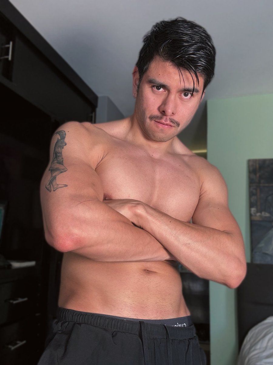 If this look already gets you thinking… imagine the rest. 🔥@theonlyinleb9