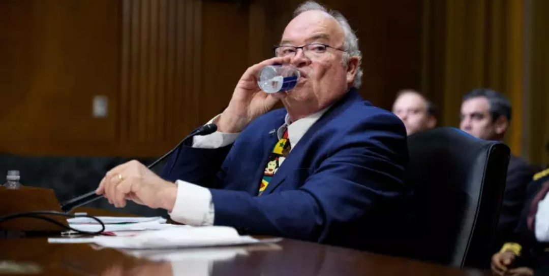 glenn_tunes's tweet photo. Billy Long, who Trump nominated to become US ambassador to Iceland, managed to make the hatred towards America here even worse 🤬Billy Long said he would make Iceland the 53rd state after Greenland.. enough is enough.. what the hell is wrong with the US today🤬😤 https://t.co/je705GfkS1