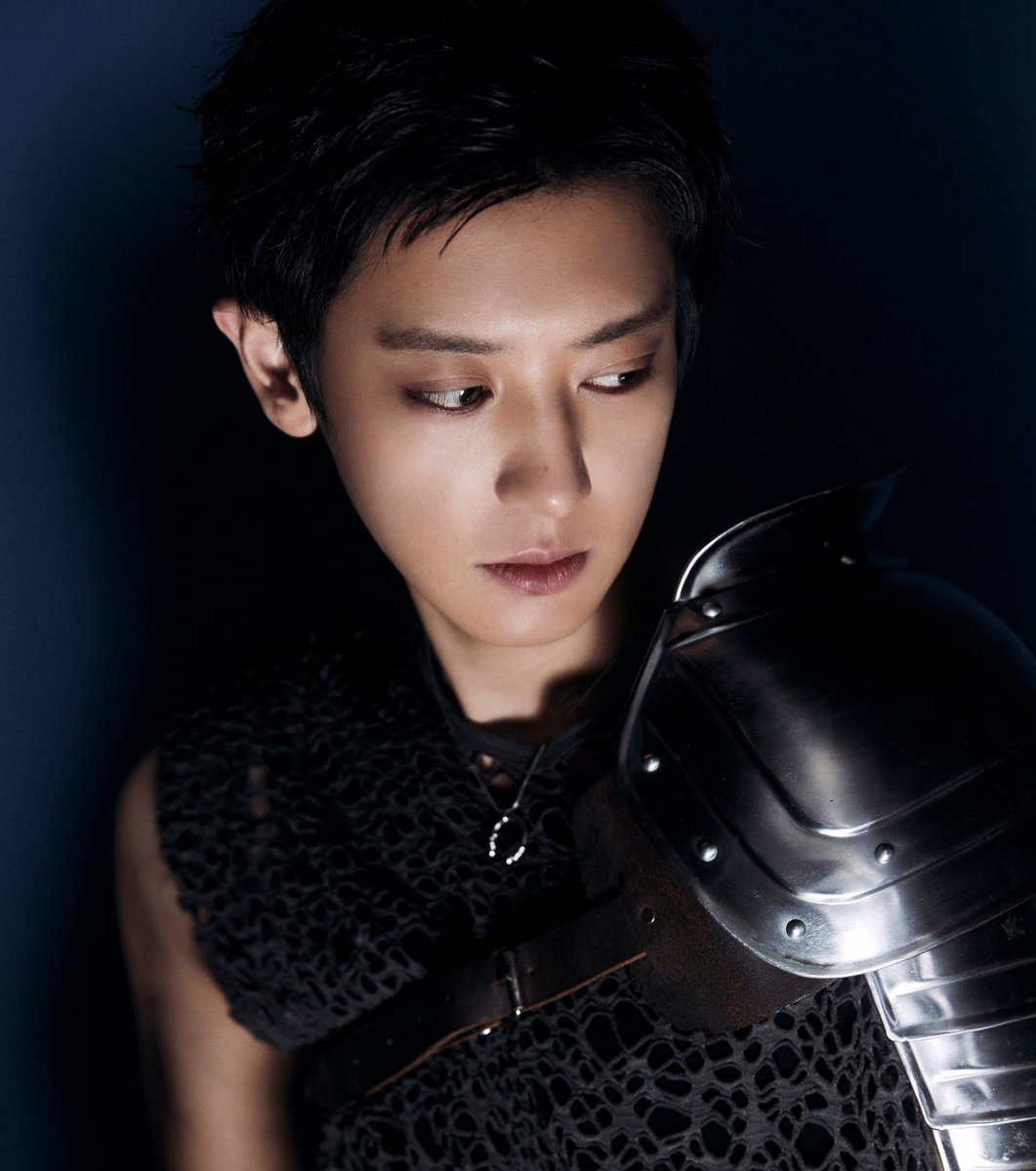 cherrymongie's tweet photo. "Hold me a little longer before you leave" Baek says, "It's not a request, it's an order."
Chanyeol could feel his heart weighing more than his armor; there was nothing more precious than the pearly tears falling on the nobleman's flushed cheeks and the forbidden love they share. https://t.co/cgRTUMNJiX