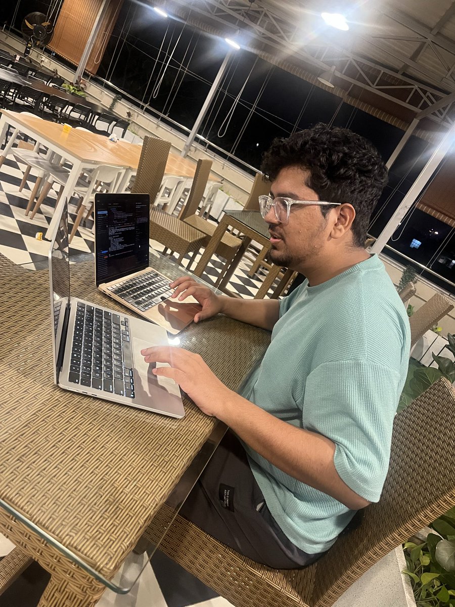 aarif4935's tweet photo. This how a full stack dev work. 😁

Our 100x engineers working on Frontend and backend together
#AsliFullstackEnginner https://t.co/CoHhFtflx6