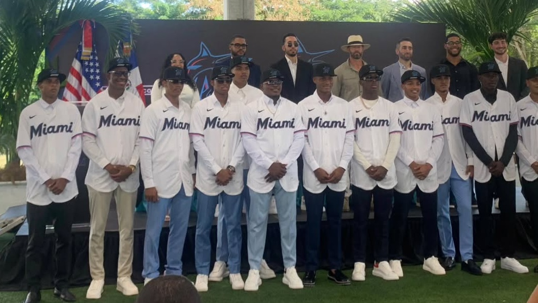 FishOnFirst's tweet image. Signed, sealed and delivered to the Marlins farm system