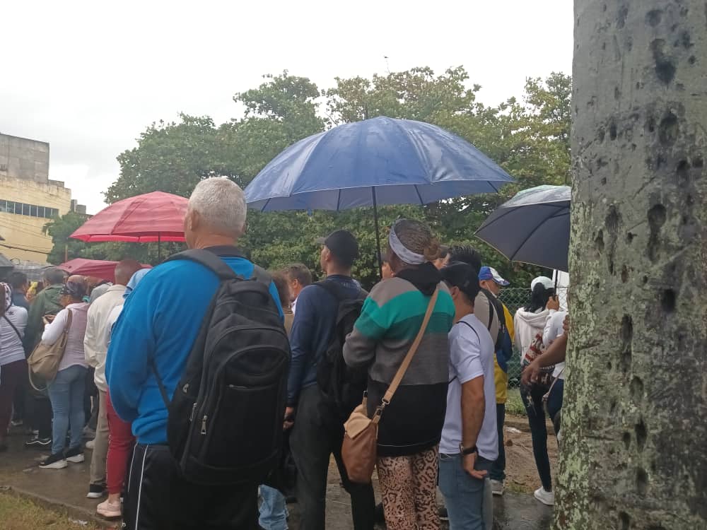 #Stella_SA junto con toda #cuba 🇨🇺 rinde homenaje póstumo a los 32 combatientes de nuestro país, que cumplieron heroicamente con su deber y cayeron en el criminal ataque del gobierno de los EE.UU. contra Venezuela. 
#HonorYGloria