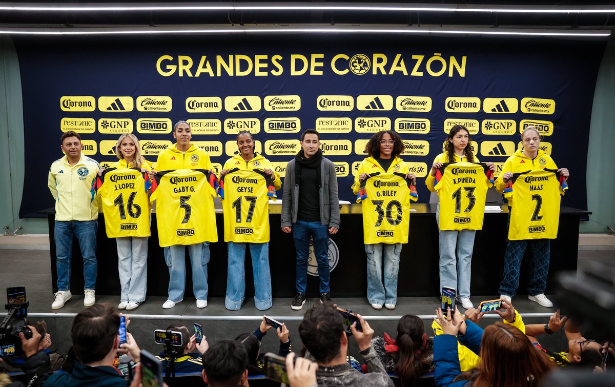 Hoy, en conferencia de prensa, presentamos el conjunto de jugadoras que reforzará nuestra plantilla para este Clausura 2026.

Estamos comprometidas y listas para dar nuestro mayor esfuerzo y así, luchar por nuestros objetivos.

Vamos juntas. 💙💛