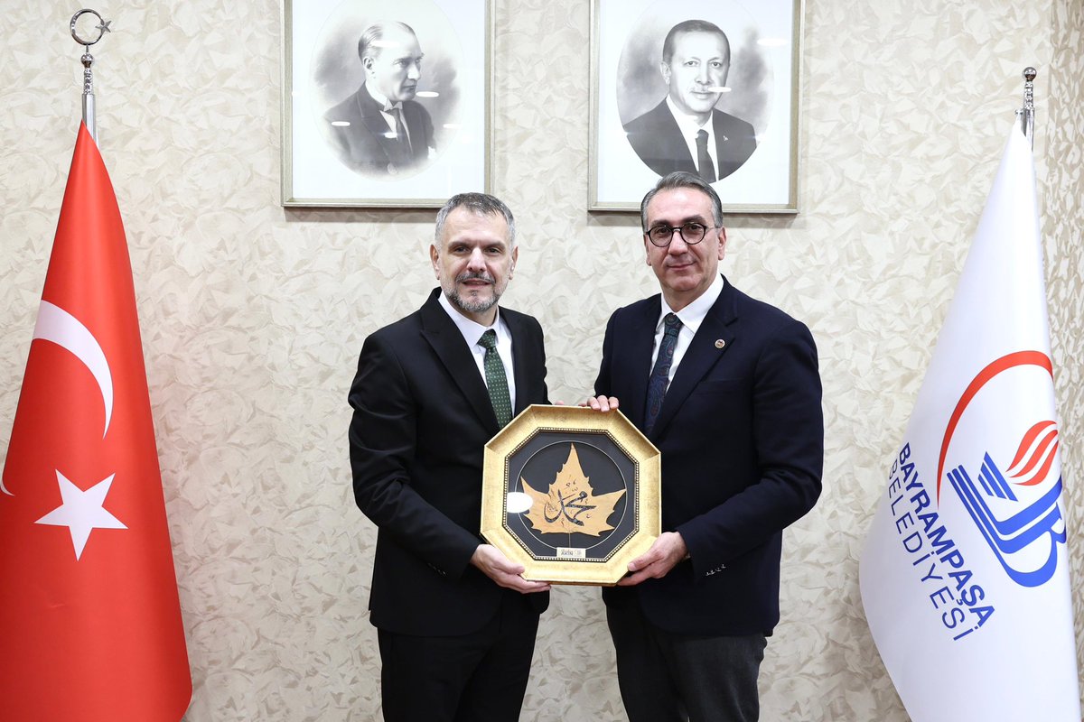 Bayrampaşa Belediye Başkan Vekilimiz, kıymetli hemşehrimiz Sn İbrahim Akın’ın misafiri olduk.
Kıymetli Başkanıma nazik misafirperverliği için teşekkür ediyor, başarılı çalışmalarının devamını diliyorum.

#bayrampaşabelediyesi #sürmenebelediyesi #ibrahimakın #hüseyinazizoğlu