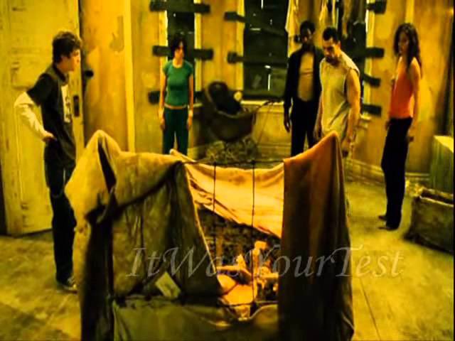 amandasfemme's tweet image. me going through detailed screenshots of the nerve gas house from saw ii so i could make my animal crossing house as accurate as possible