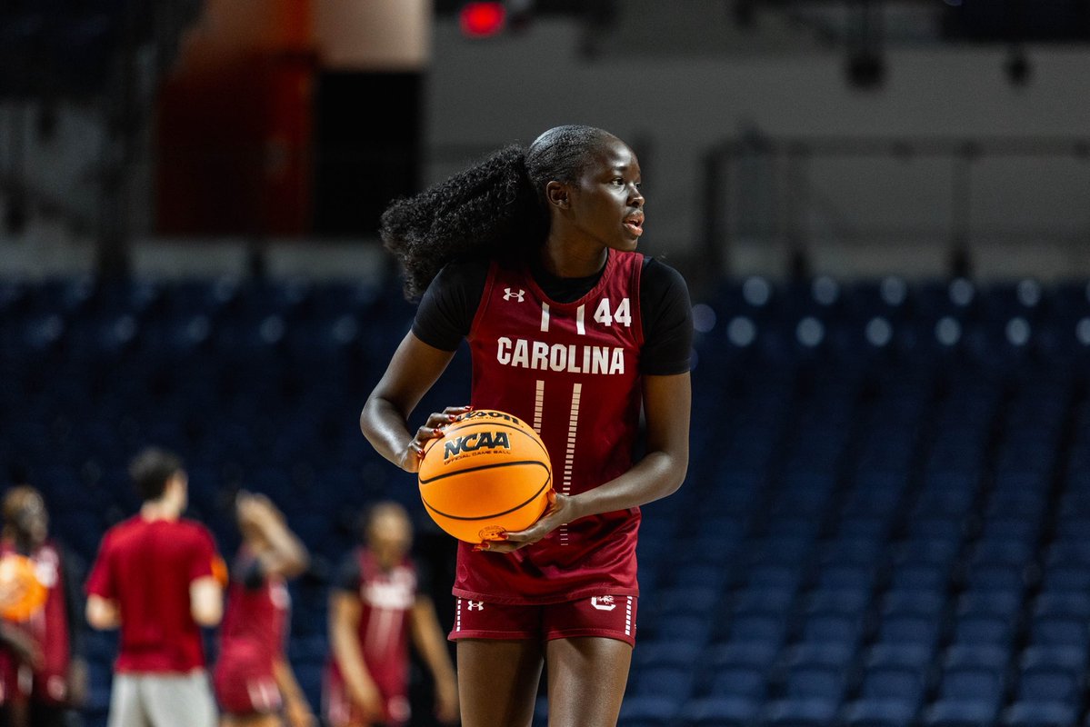 Agot Makeer and South Carolina are in action today at 7:00 PM ET 🏀

Canadian fans can tune into their matchup against Texas on TSN+ 📺