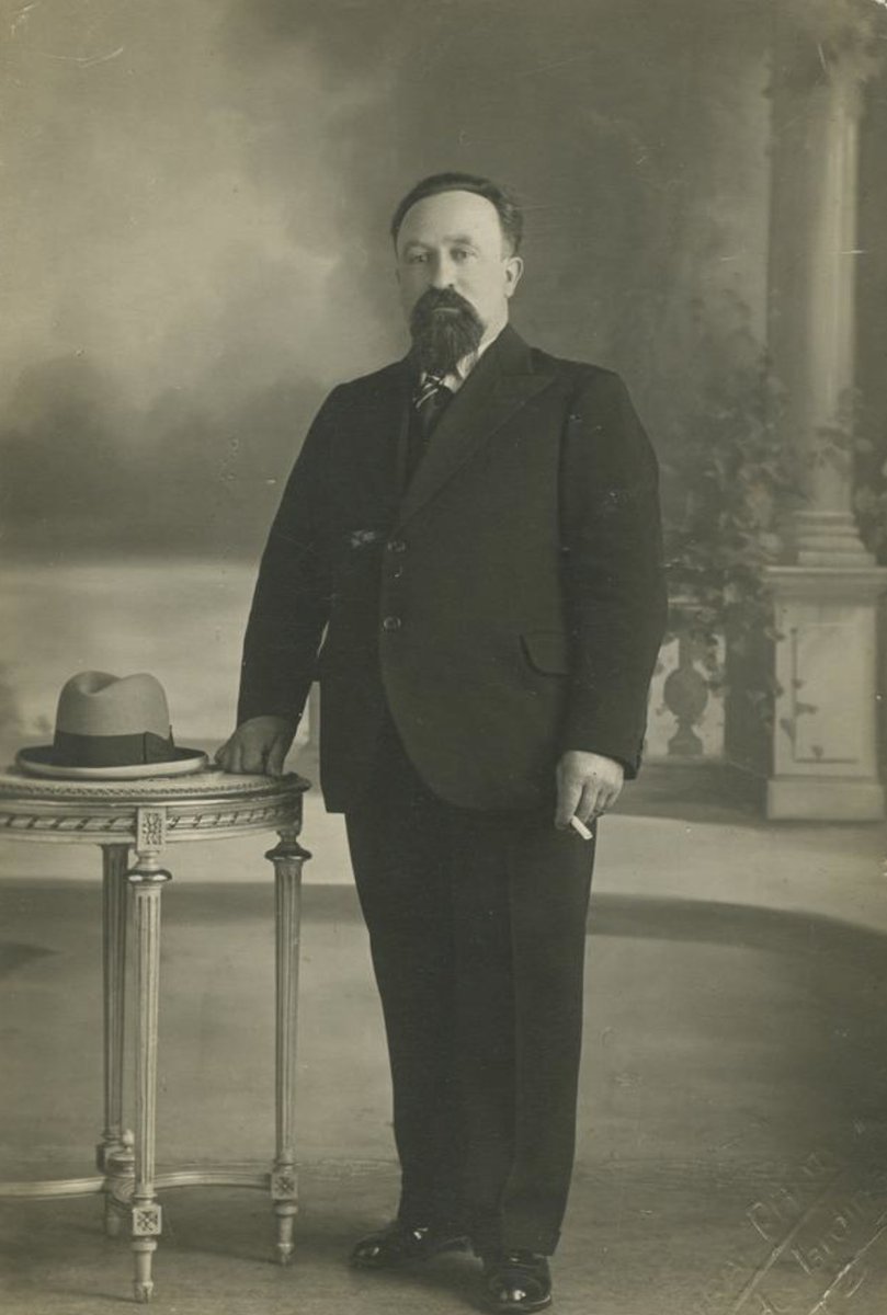 Auschwitz Memorial tweet media