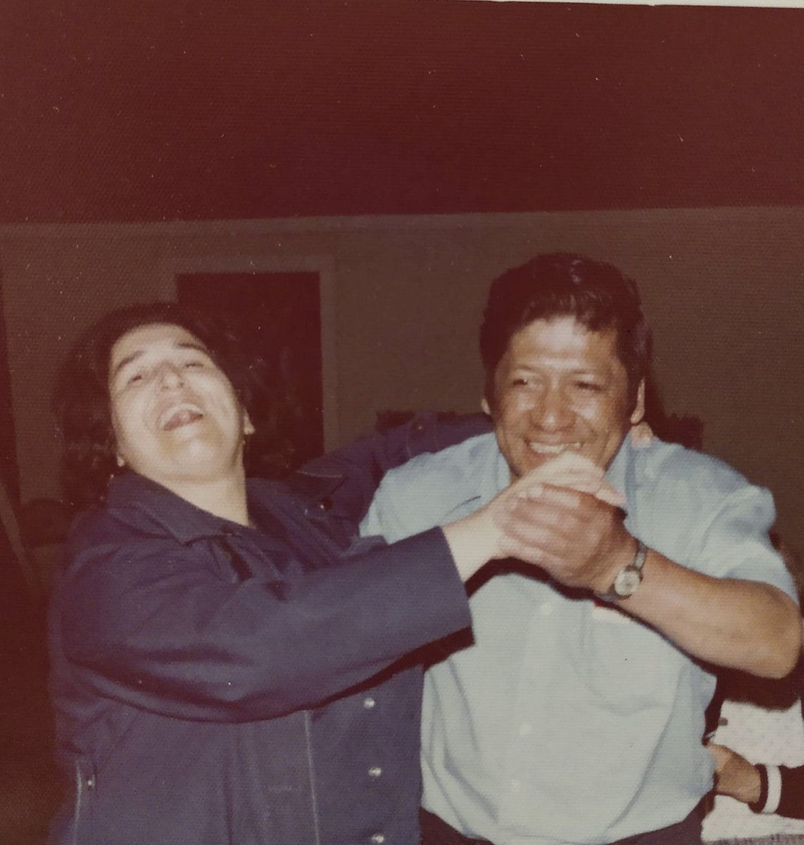 ChulasPL's tweet image. A moment of pure joy.

Manny’s father Manuel with his sister Dee, family, laughter, and the roots behind Chula’s. 🌶️💛

#ChulasPL #Familia #Legacy