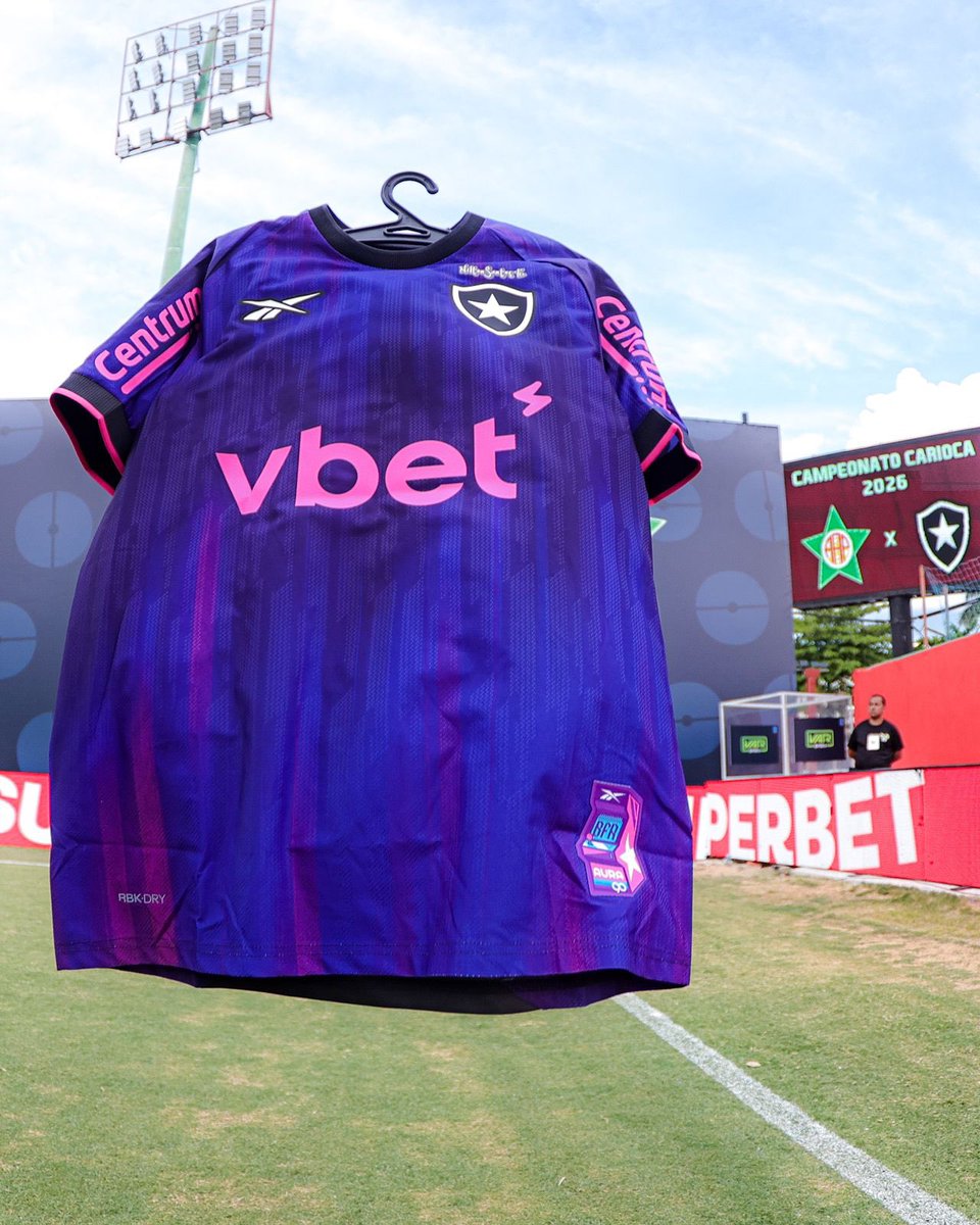 Estreia no Carioca com a pegada do Modo Arcade! Hoje é dia, Fogão! 👾🌟 #Aura90

📸 Arthur Barreto/ BFR