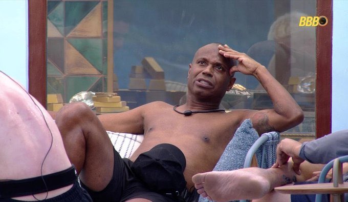 brasileiraoopre's tweet image. "Foi uma infância difícil, teve uma vez que meu pai entrou em casa bêbado e bateu em todo mundo, a nossa sorte que ele entrou na casa errada"

-Capetinha