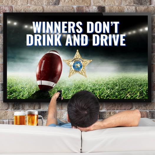 OrangeCoSheriff's tweet image. Going to a football watch party this weekend? Make safety part of your game plan by choosing a #DesignatedDriver. Enjoy the game and stay safe. 🏈
#PlayoffWeekend #DontDrinkAndDrive