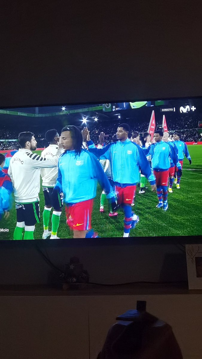 rolanrodlez's tweet photo. @AnitaMersault No se cual es peor escuchar los relatores madridistas de Movistar o los de ESPN https://t.co/ssmco07laV