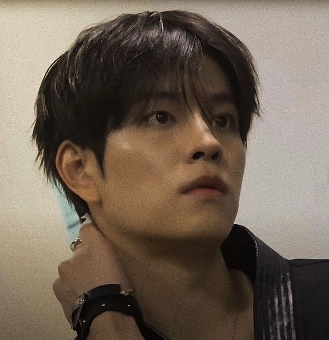 6ssvoid's tweet photo. Husband reveal :3
#Seungmin https://t.co/sUd6LR2ny2